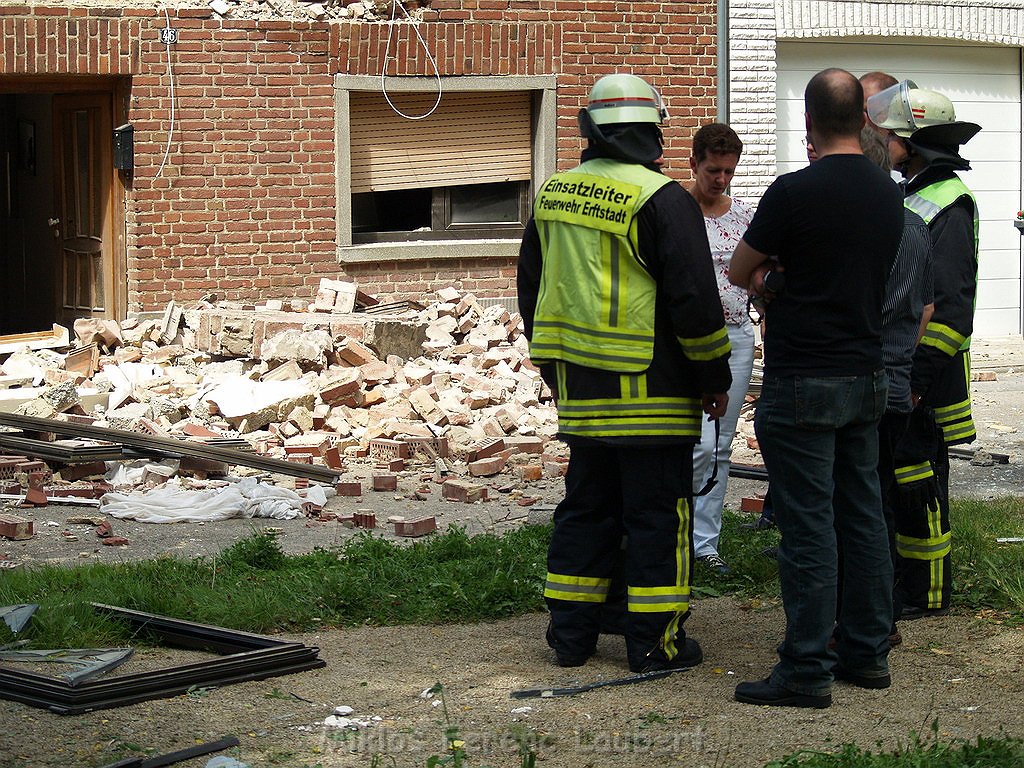 Detonation im Haus Erftstadt Dirmertsheim Brueckenstr P610.JPG